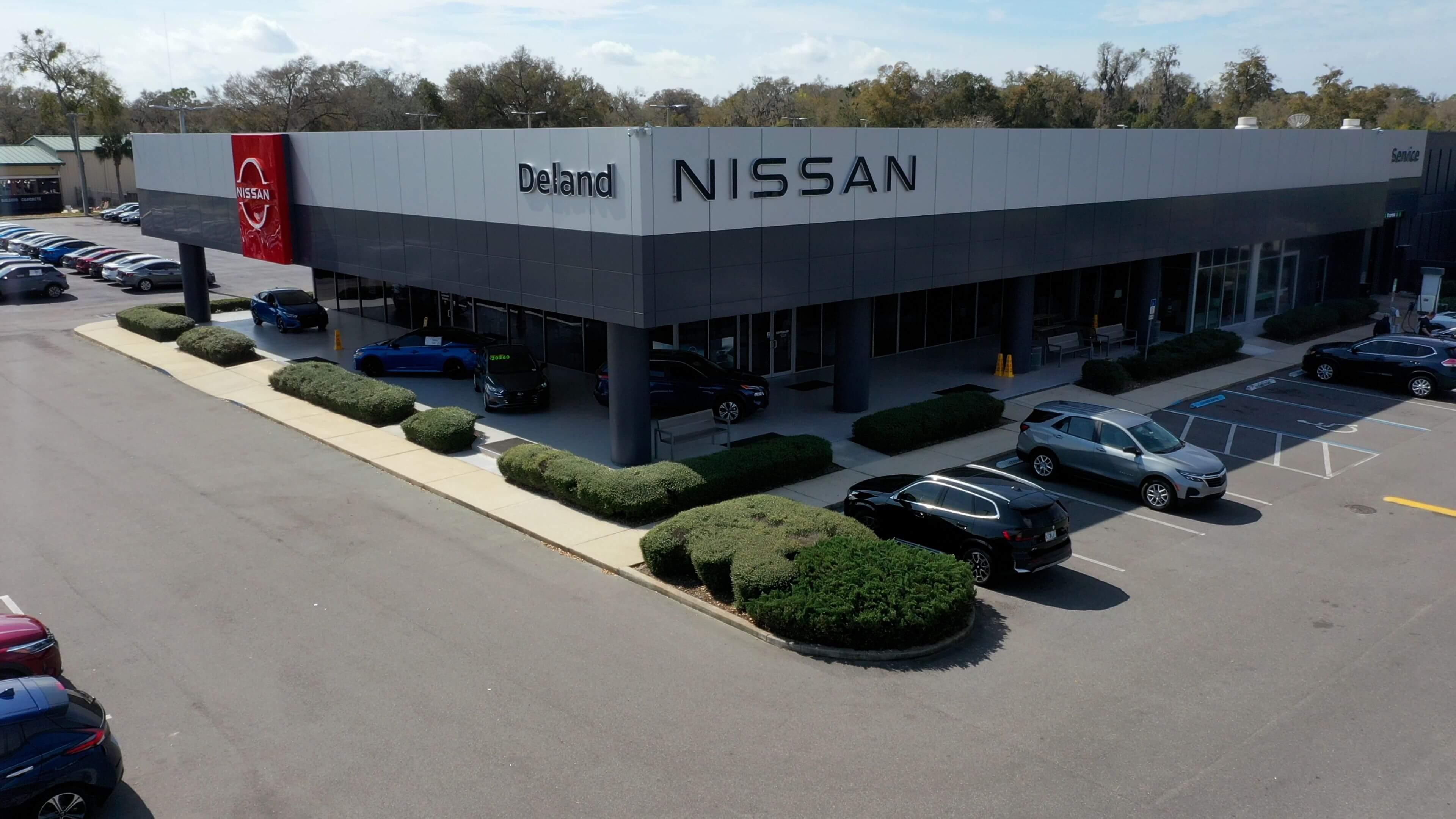 Deland Nissan Outside Dealership