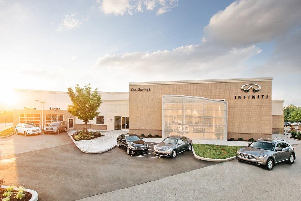 When it comes servicing your car, INFINITI of Cool Springs is your local service center. Whether it's an oil change or brake service we have the staff and knowledge to accommodate all of your needs. 