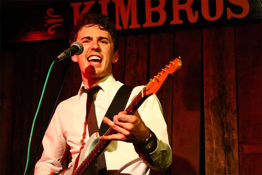 Live-Music-at-Kimbro's