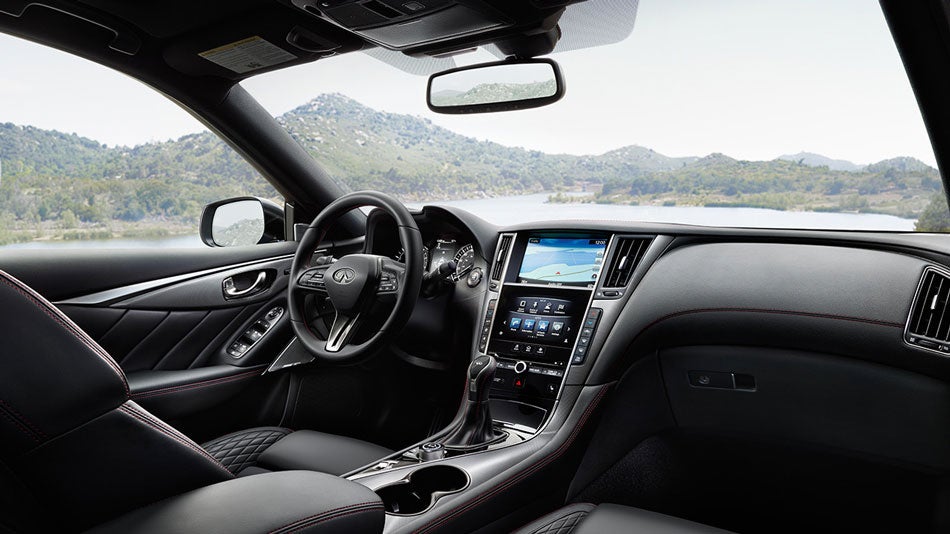 The new INFINITI Q50 Front cockpit featuring Graphite leather and Kacchu Aluminum trim
