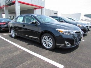 passport toyota avalon 4t1bk1eb2fu152815-1