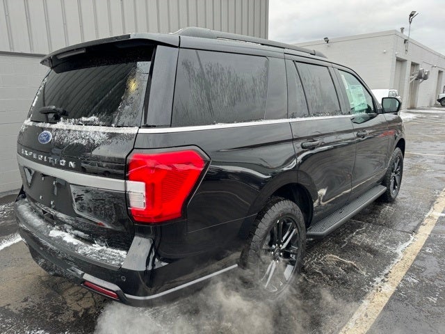 new 2024 Ford Expedition car, priced at $68,810